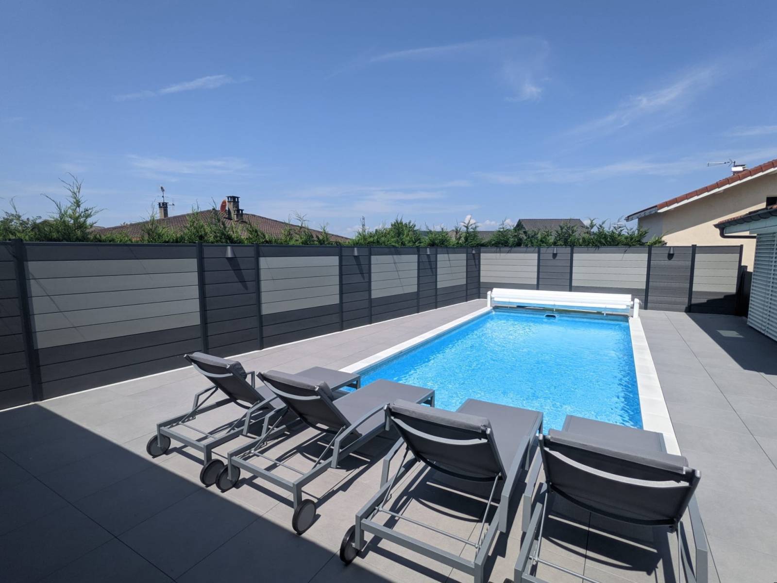 Préparez vos extérieurs pour les beaux jours avec nos Clôtures design et fonctionnelles par Daniel Moquet Aix-en-Provence