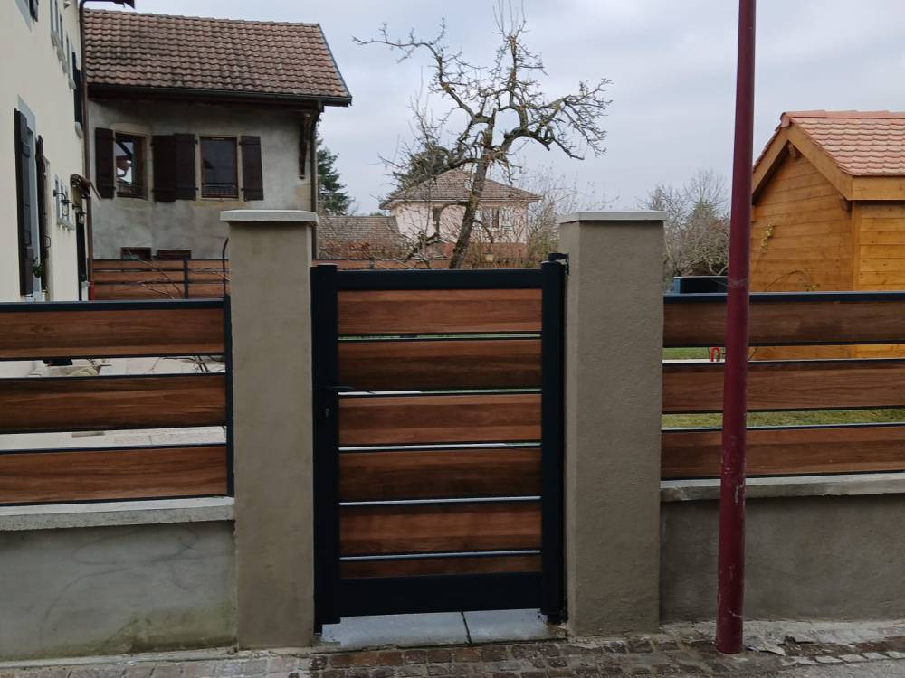 Portillon composite à gâche électrique sécurisé à Aix-en-Provence