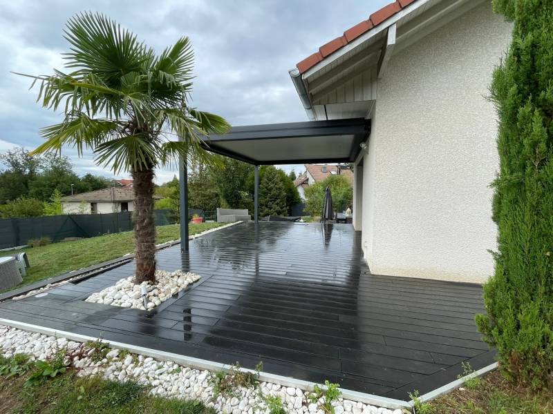 Installez une pergola bioclimatique en aluminium avec domotique intégrée à Aix-en-Provence pour un contrôle total et intelligent par Daniel Moquet Aix-en-Provence