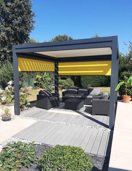 Installez une pergola bioclimatique en aluminium avec domotique intégrée à Aix-en-Provence pour un contrôle total et intelligent par Daniel Moquet Aix-en-Provence
