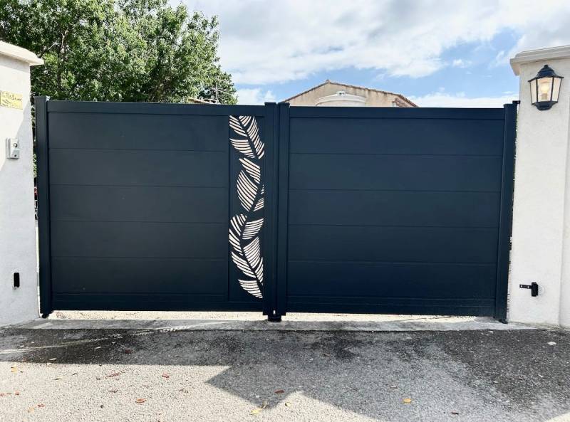 Portail aluminium sur mesure 3 m avec décor Tholonet Aix-en-Provence