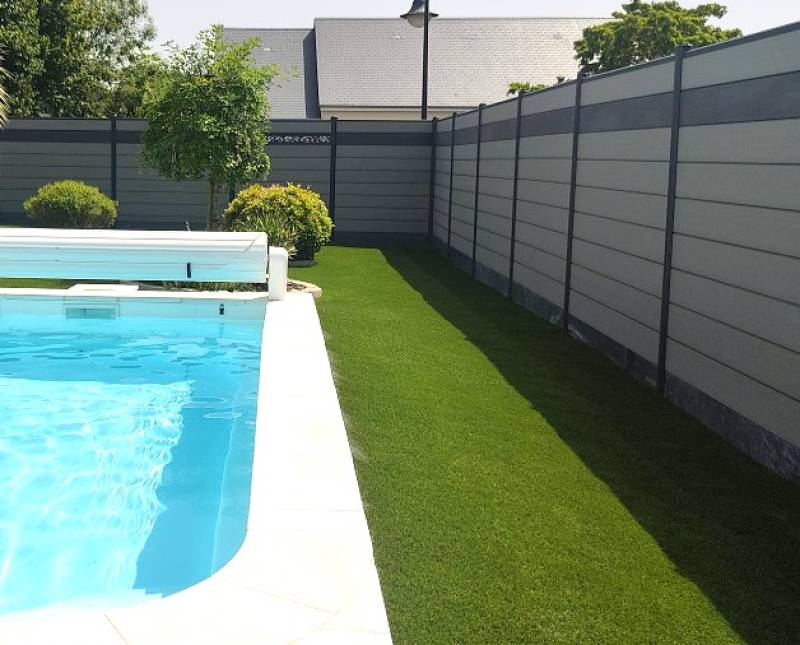 Préserver son intimité avec une clôture composite occultante à Aix-en-Provence