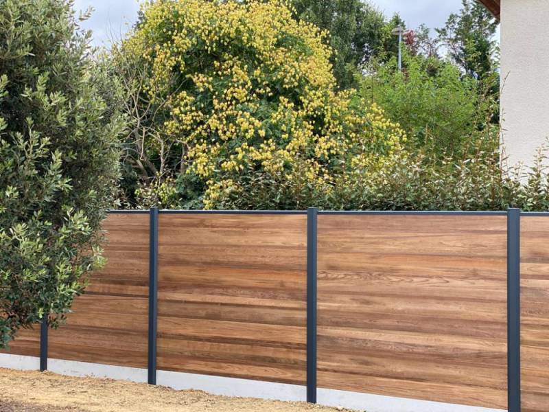 Une clôture composite pour un extérieur esthétique sans contrainte d’entretien à Aix-en-Provence