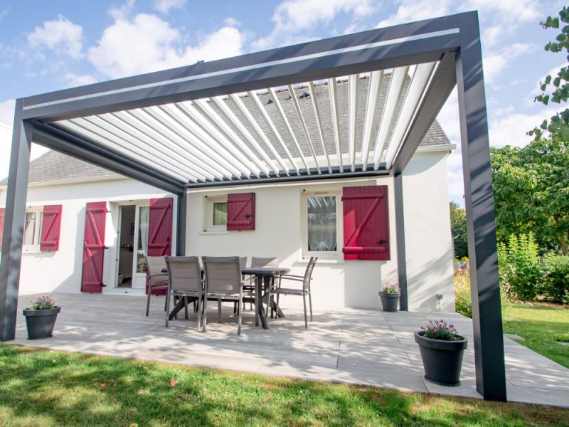 Pergola bioclimatique équipée d’une station météo à Aix-en-Provence