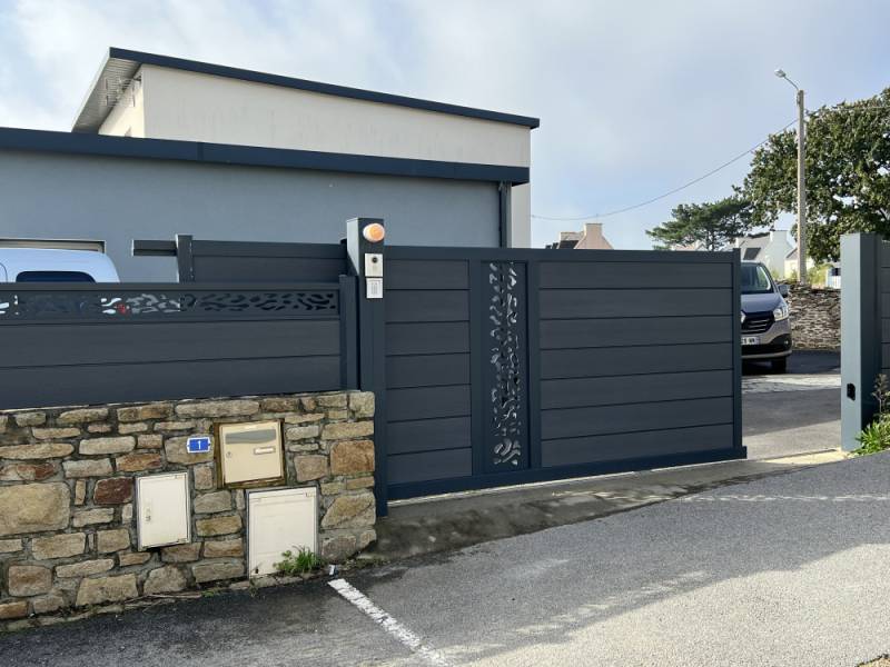 Portail composite à Venelles pour un entretien simplifié et une longévité incomparable