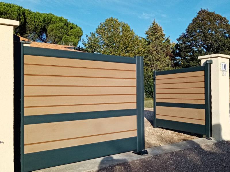 Portail composite à Venelles pour un entretien simplifié et une longévité incomparable