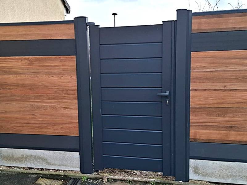 Aménager un accès piéton pratique avec un portillon aluminium sécurisé à Aix-en-Provence